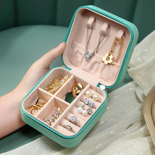 Portable Jewelry Organizer,Travel Leather Jewelry Case Box For Girls (Random Color)